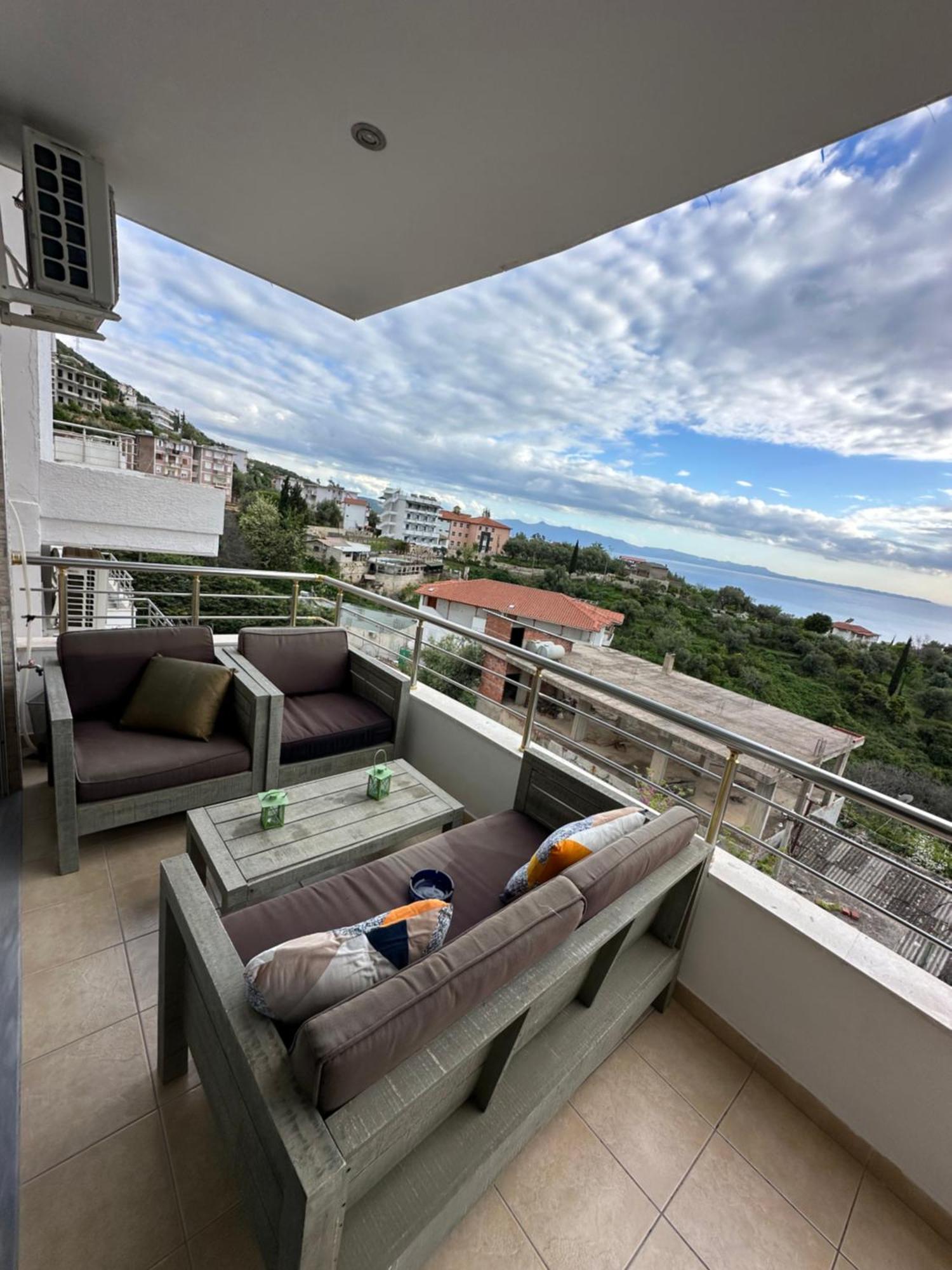 Selami Sea View Apartment Lukovë