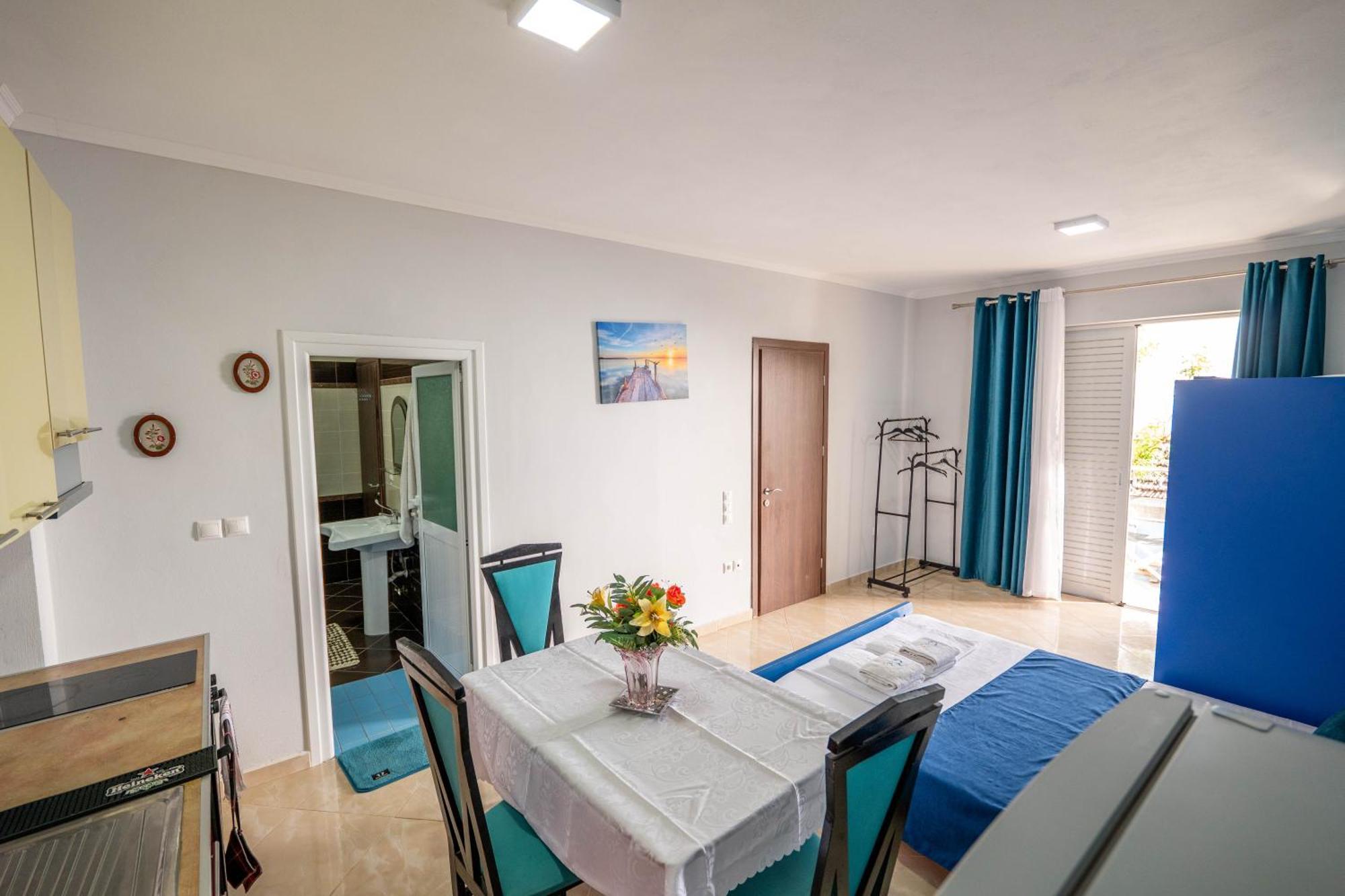 Selami Sea View Apartment Lukovë